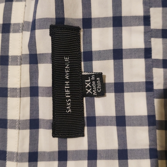 Button down - Picture 3 of 4